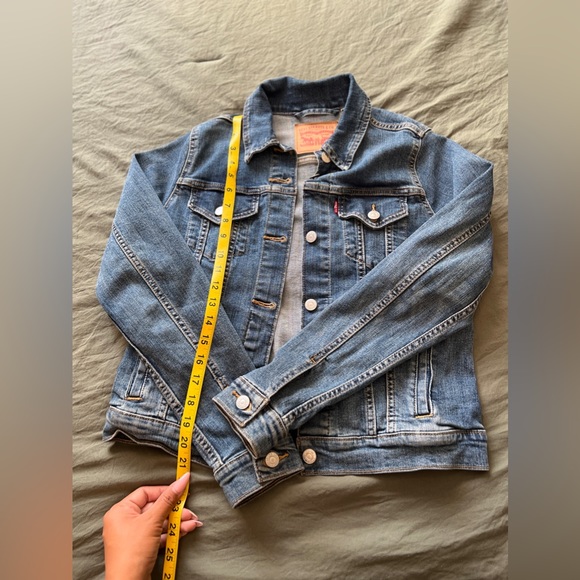 Levi’s Jean Jacket - Picture 2 of 2
